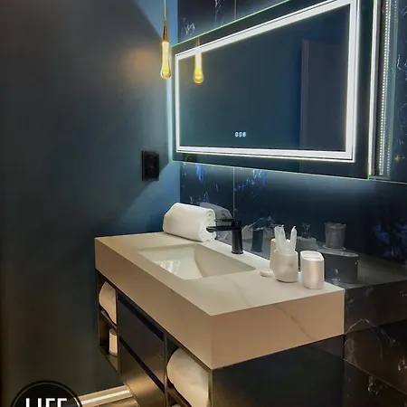Life Voyage & Spa - Strasbourg'S City Center Luxury Experience Room photo