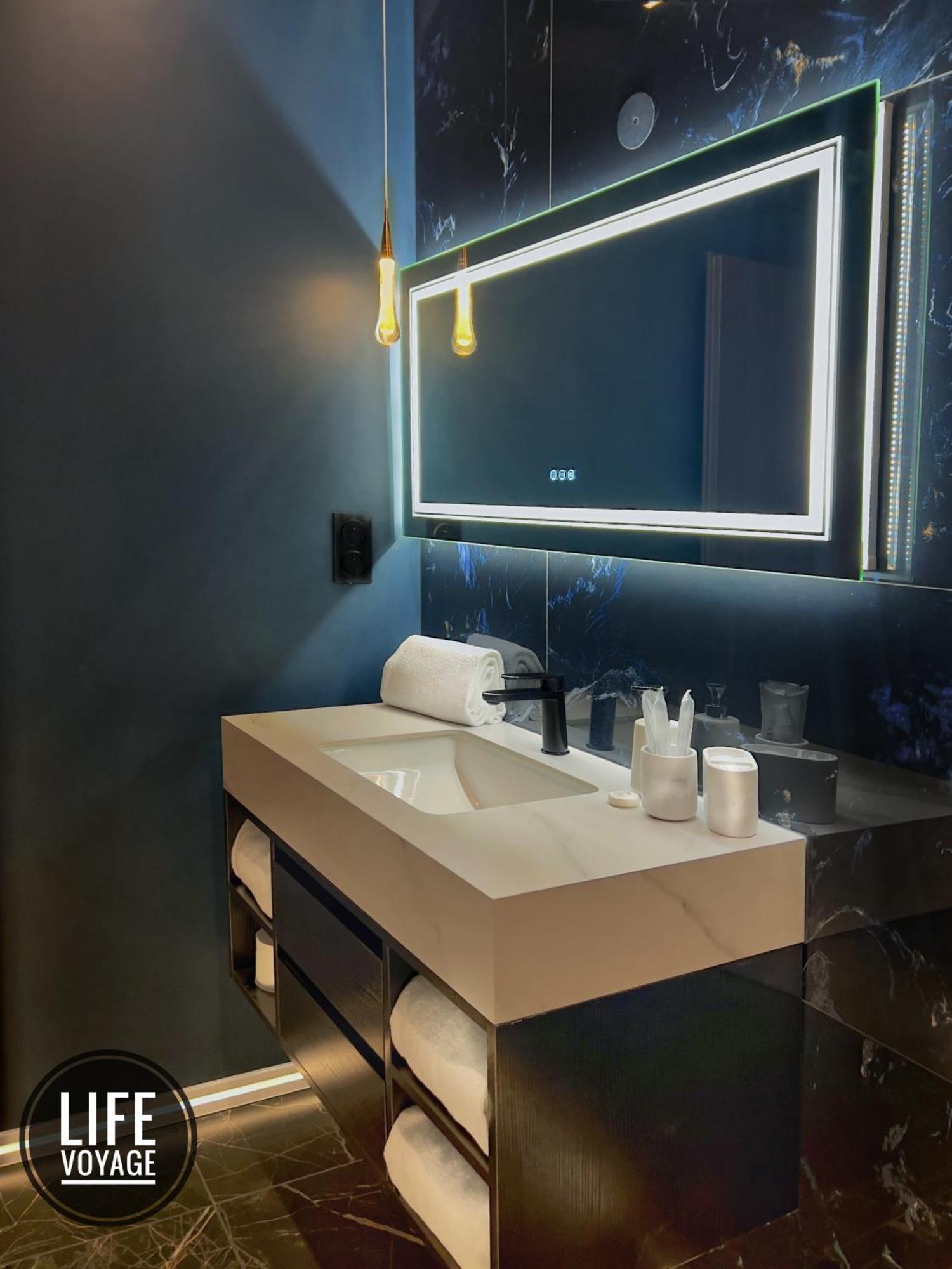 Life Voyage & - Strasbourg's Center Luxury Experience * Straatsburg